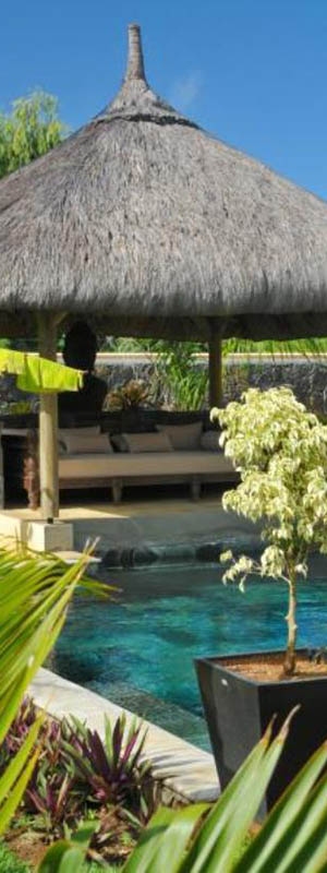 Oasis Villas Mauritius pool and kiosk